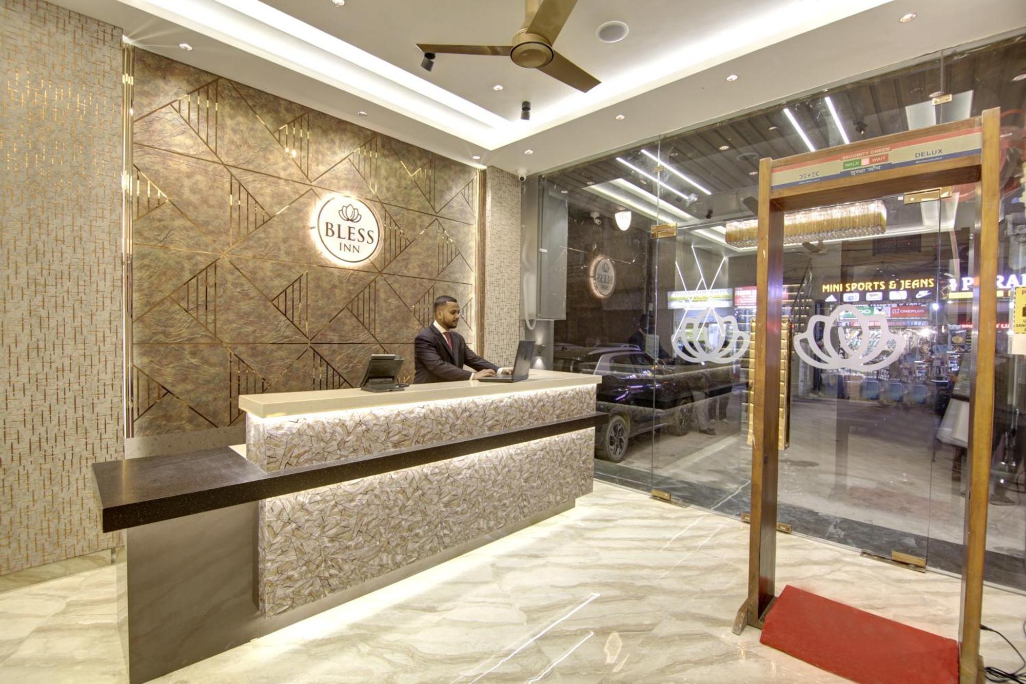 Bless Inn - Near Connaught Place Нью-Делі Екстер'єр фото